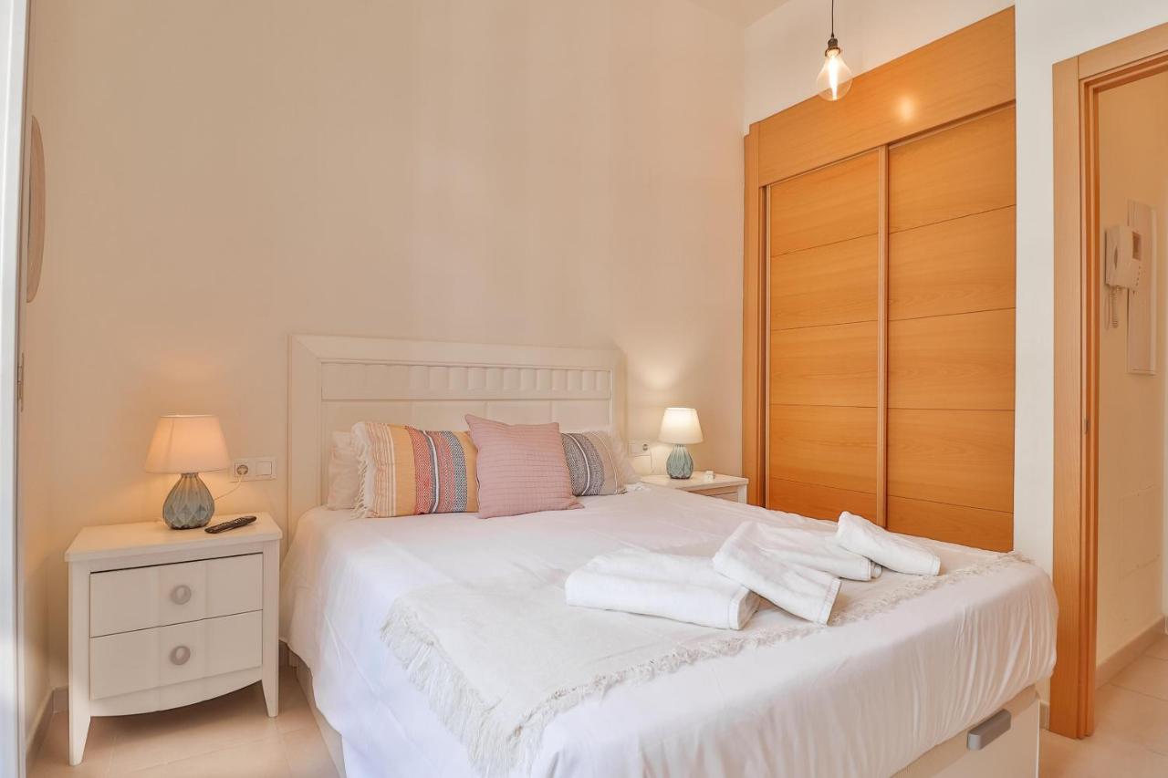 Flat 2 Bedrooms In The City Center Malaga Exterior photo