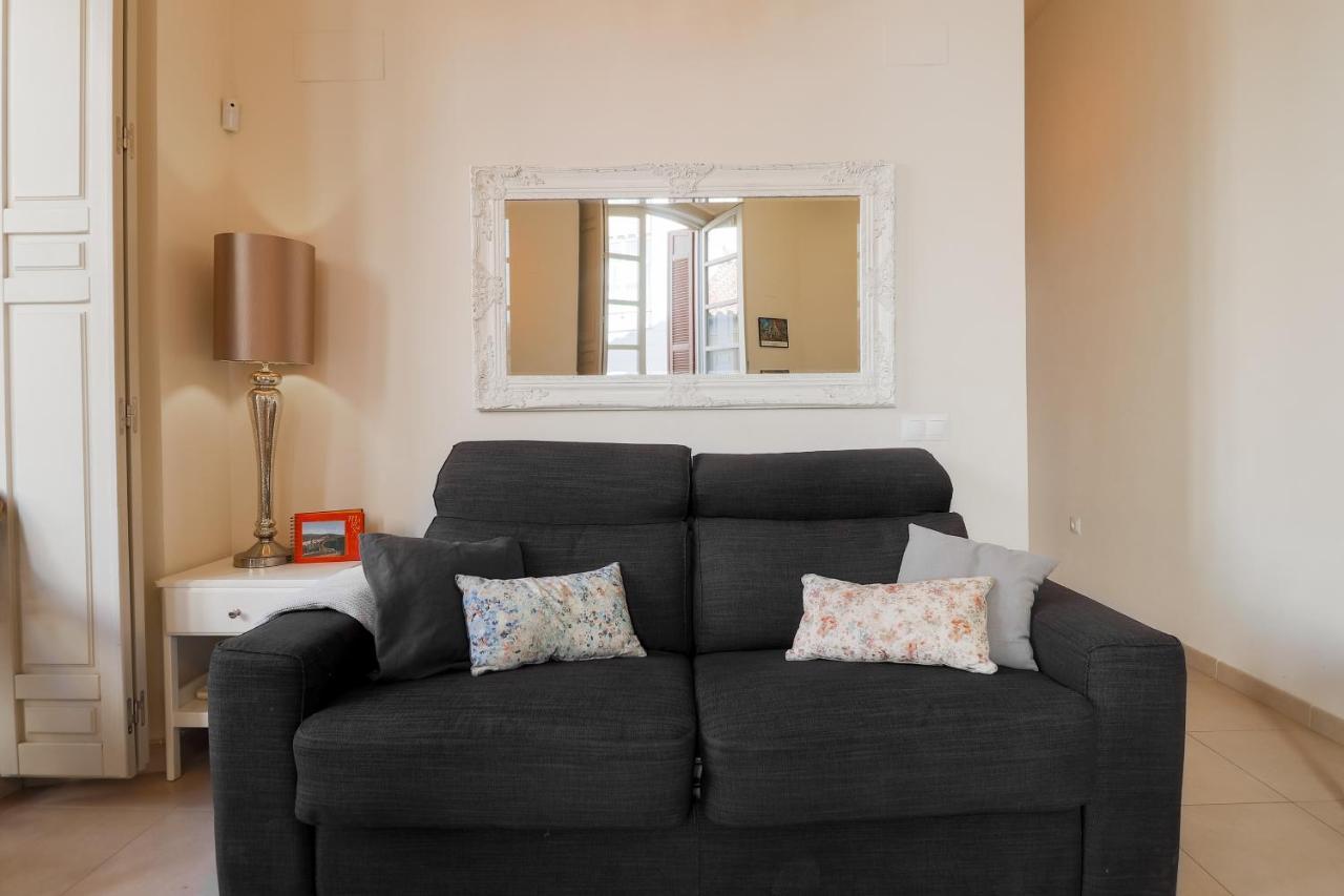 Flat 2 Bedrooms In The City Center Malaga Exterior photo